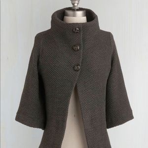 “Corner Coffe Shop” cardigan in stone